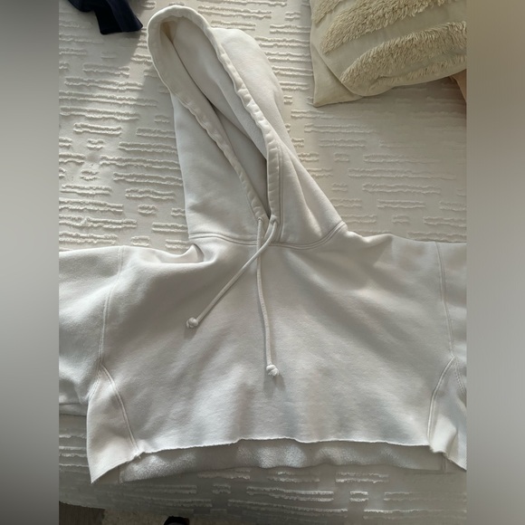 Aritzia COZY AF cropped white hoodie - Picture 1 of 7